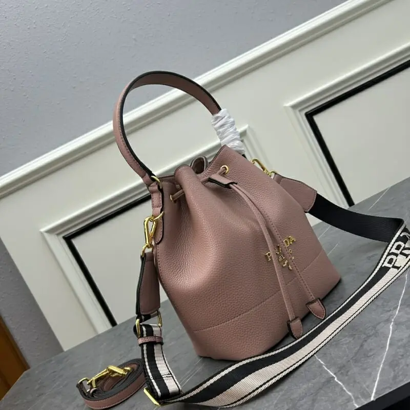 prada aaa qualite sac a main  pour femme s_121056b1